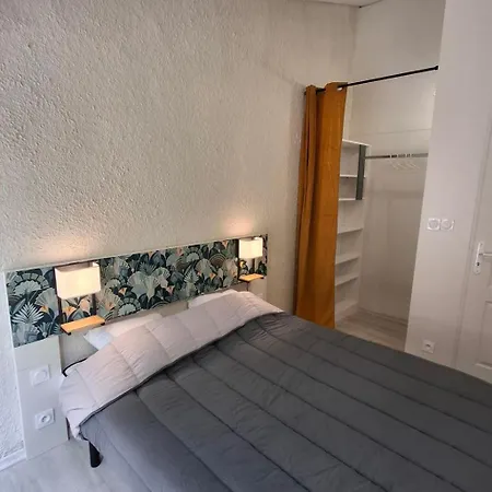 Premium Mit Terrasse By Interhome *