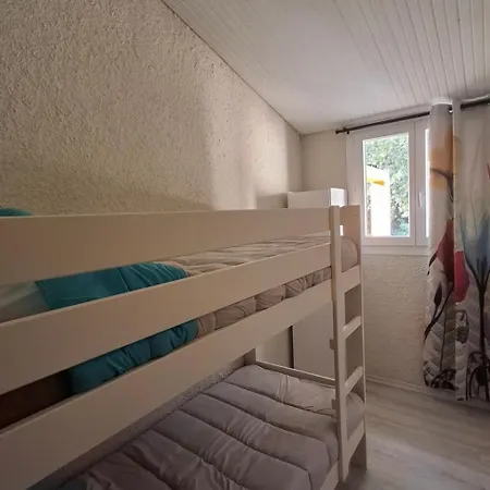 Premium Mit Terrasse By Interhome Hébergement de vacances